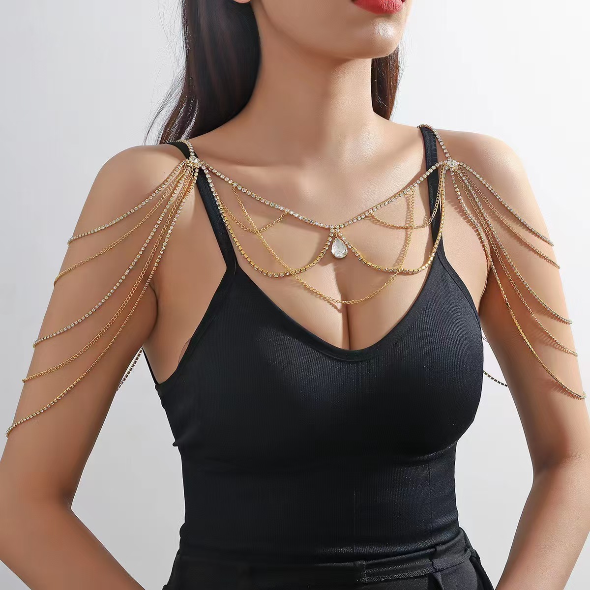 Body Jewelry Art - 売れ筋爆発的人気！幾何学模様ラインストーンの個性的な多層セクシーショルダーチェーン、ナイトクラブでおしゃれな輝きを添えるボディチェーン