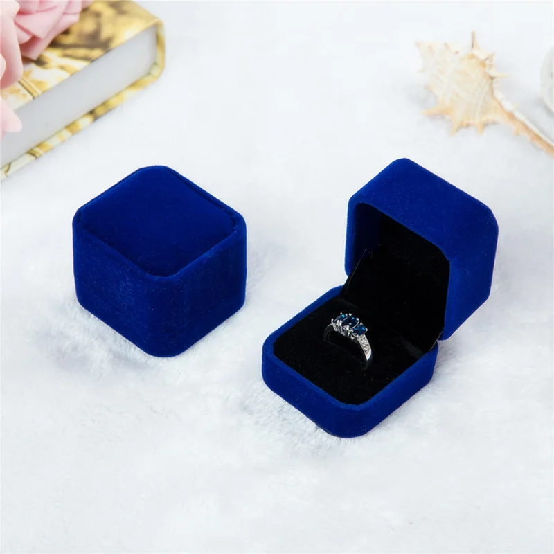 角丸ベルベットジュエリーボックス リングスタッドイヤリングリ - Body Jewelry Display のレビューと価格