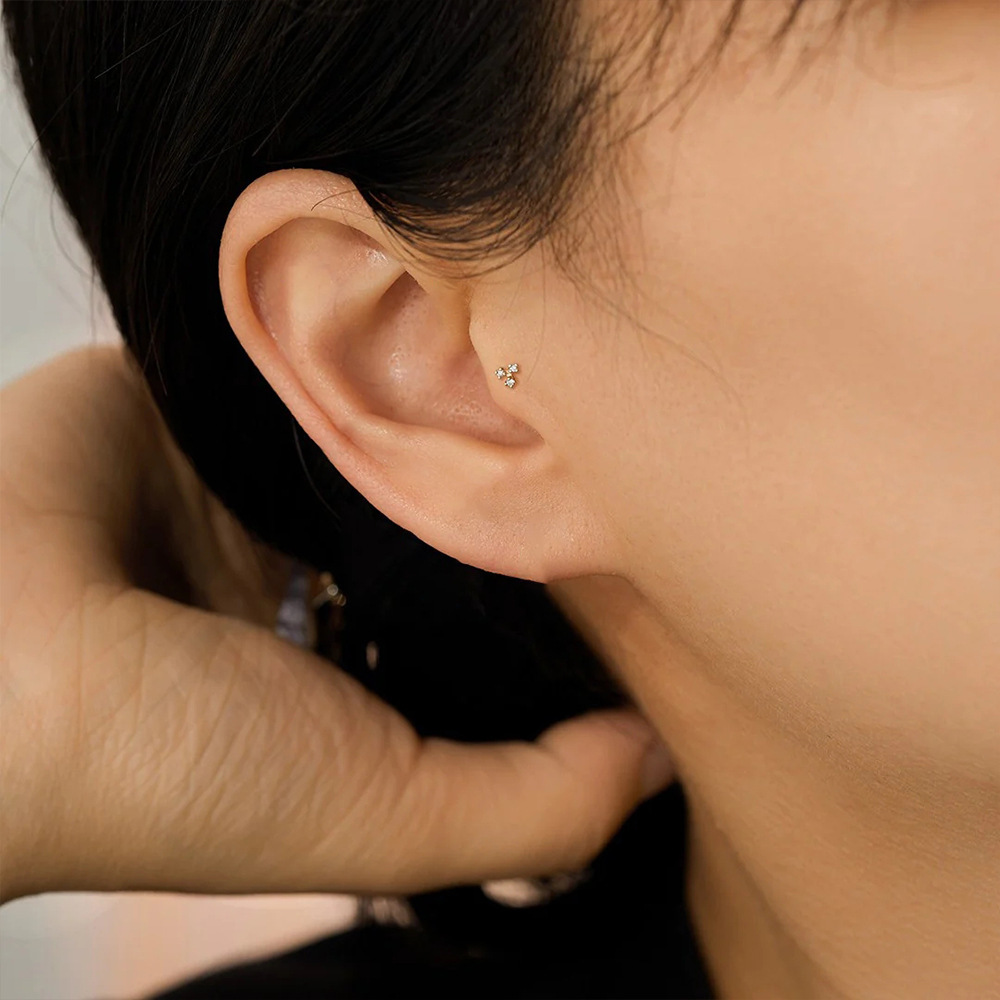 1個 ステンレス製 クリスタルCZ バタフライ軟骨ピアス ス - Tragus Flat Back のレビューと価格